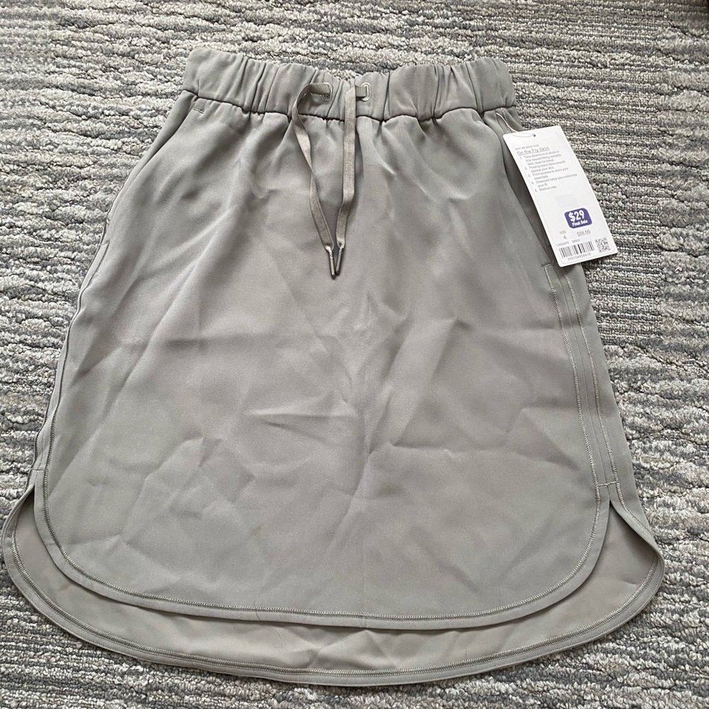 Lululemon on the fly skirt